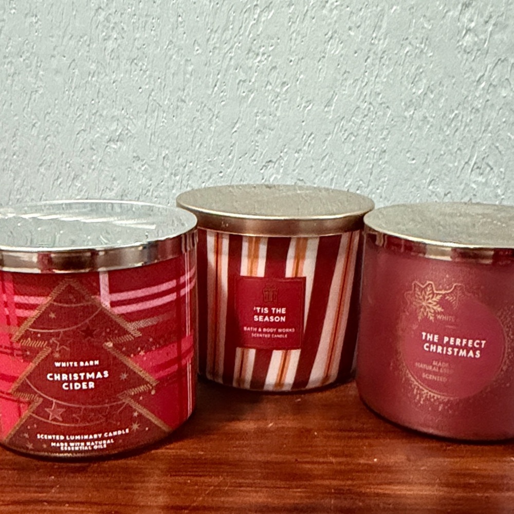 White Barn Holiday Candle Trio - Red and Gold